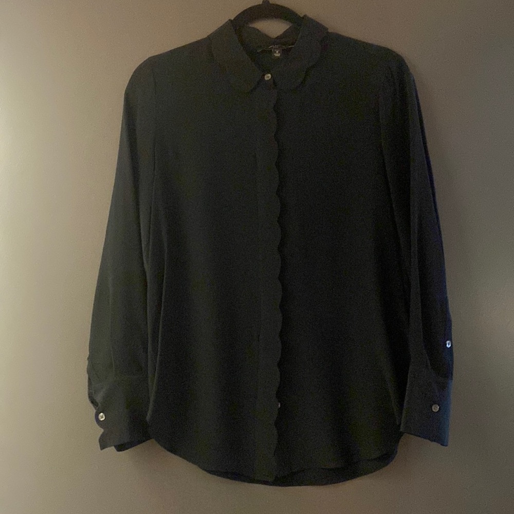 banana republic scalloped edge silk black blouse size small